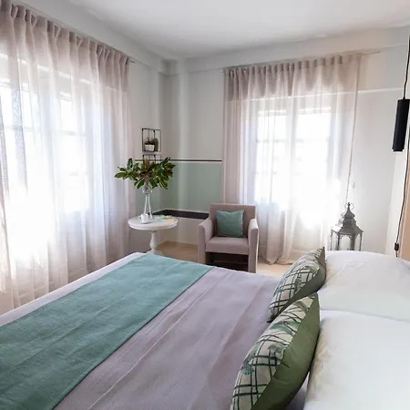 Magnolia - In Apartment *